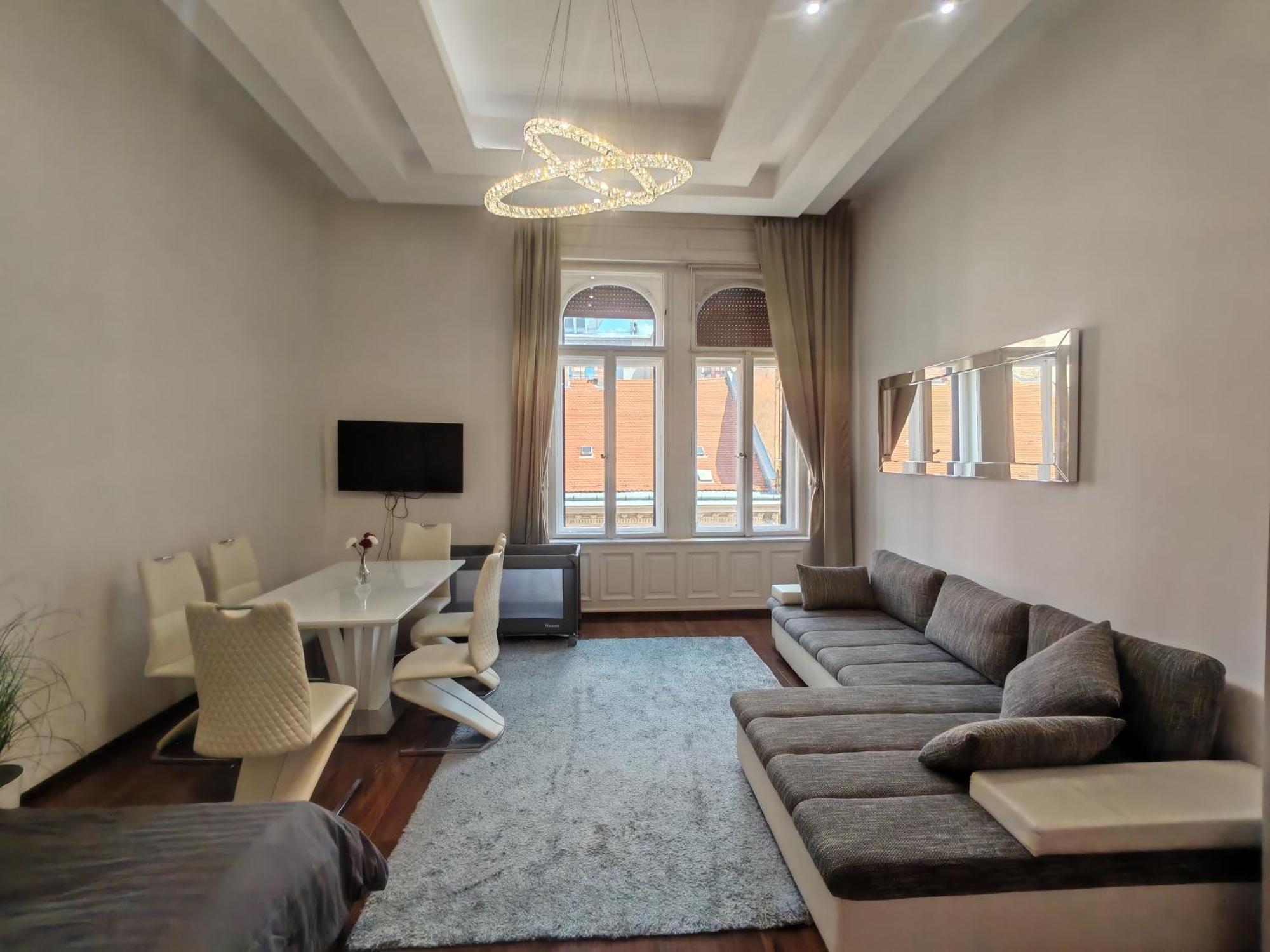 Basilika View Imperial Suite -Sas Street -Need Reservation For Free Parking Βουδαπέστη Εξωτερικό φωτογραφία