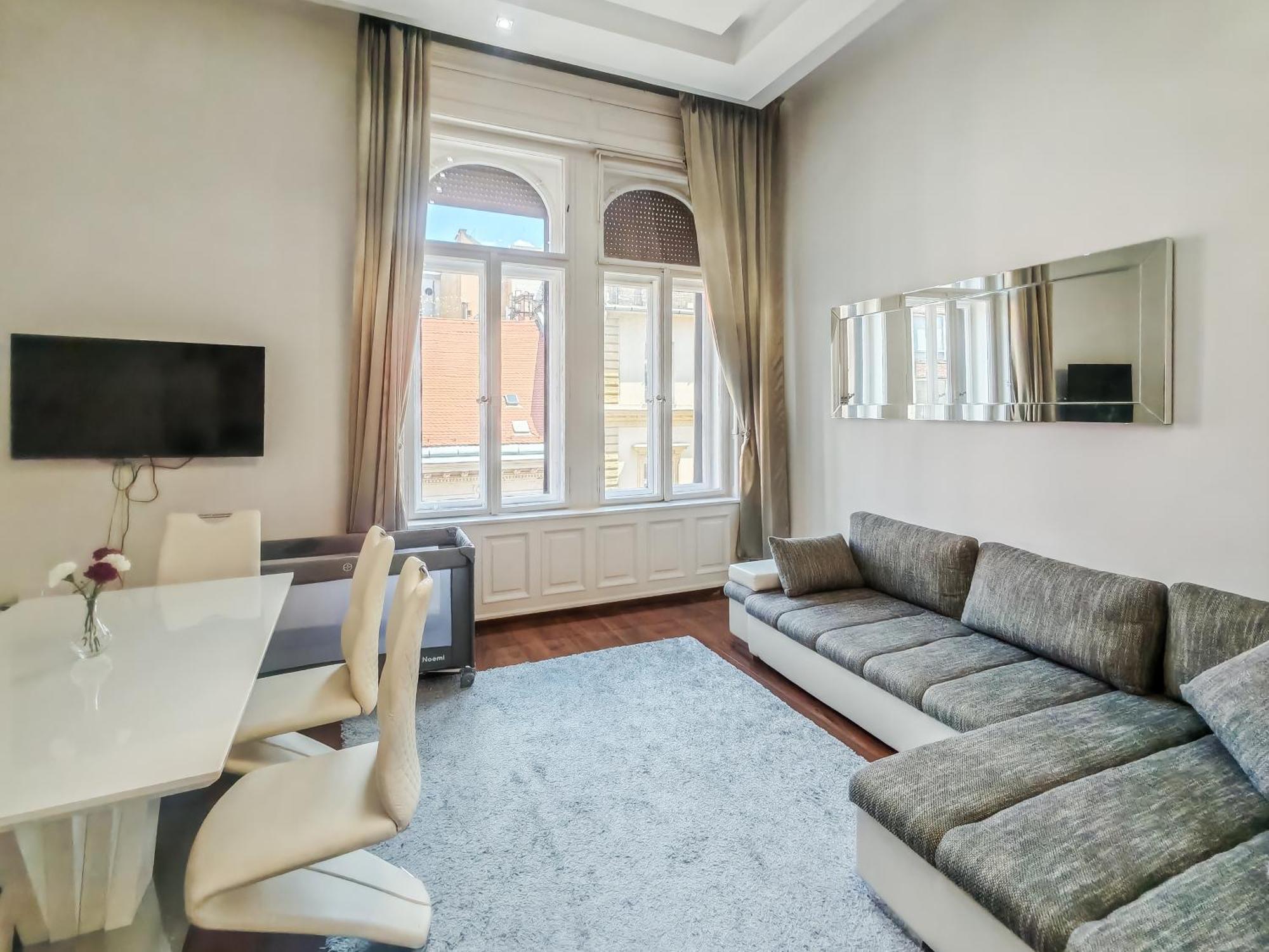 Basilika View Imperial Suite -Sas Street -Need Reservation For Free Parking Βουδαπέστη Εξωτερικό φωτογραφία